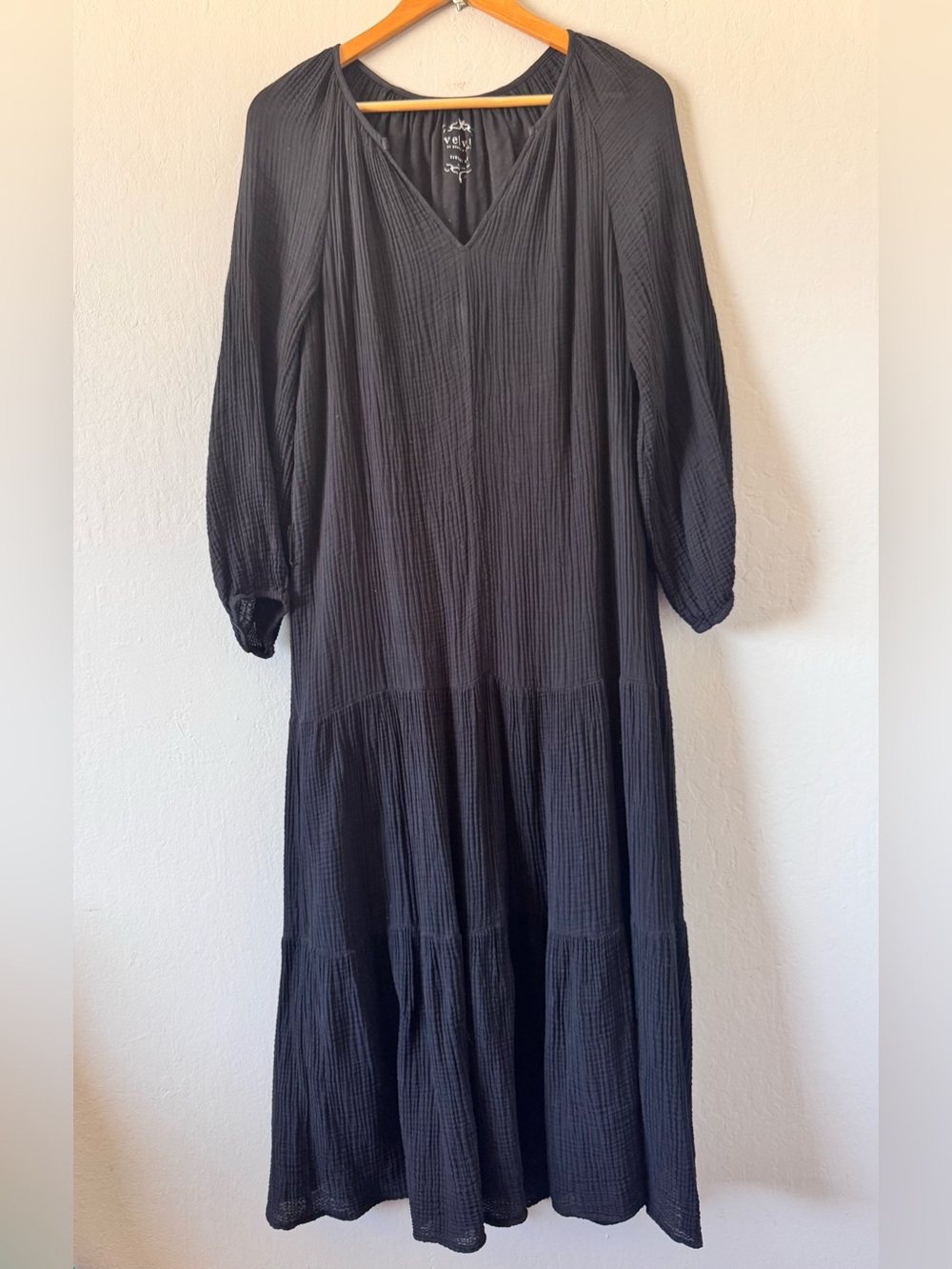 Velvet by Graham & Spencer Black V-Neck Tiered Midi Dress 100% Cotton Gauze - Picture 2 of 8
